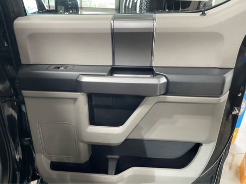 Used 2020 Ford F150 XLT w/ Equipment Group 302A Luxury AWD/4WD image 47