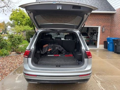 Used 2021 Volkswagen Tiguan SE R-Line w/ 3rd Row Seat Package AWD/4WD image 1