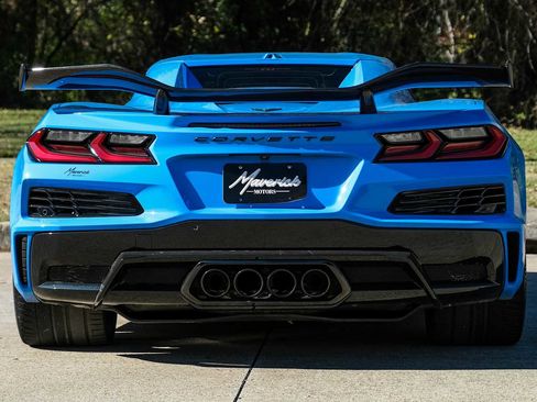 Used 2023 Chevrolet Corvette Z06 image 10