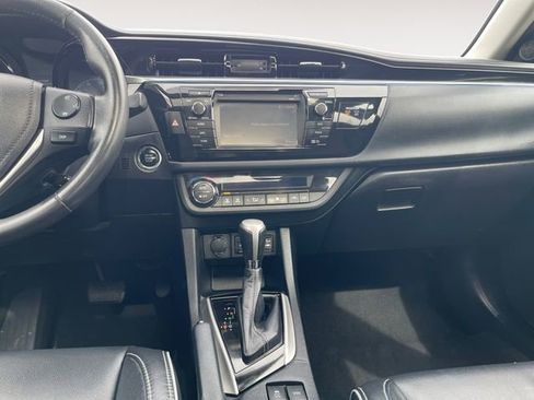 Used 2016 Toyota Corolla S Premium image 11