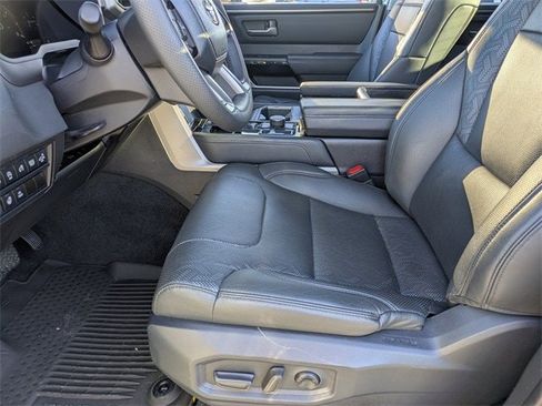 Used 2024 Toyota Tundra Limited image 17