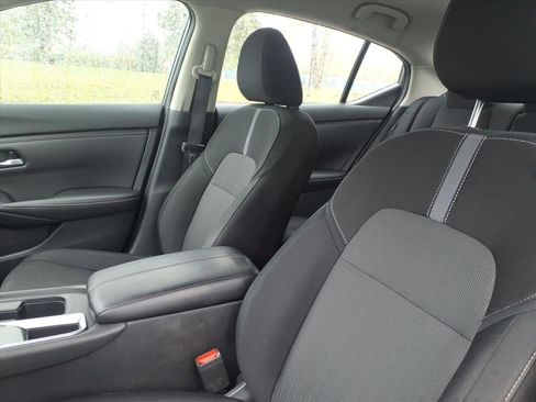 Used 2022 Nissan Sentra SV image 11