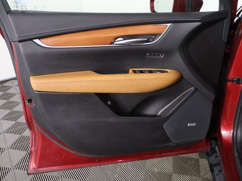 Used 2020 Cadillac XT5 Premium Luxury image 24