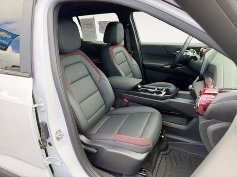 Used 2025 Chevrolet Equinox RS AWD/4WD image 25