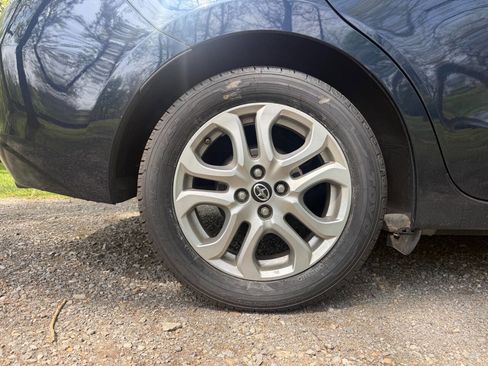 Used 2016 Scion iA image 17