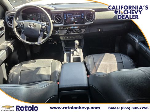 Used 2017 Toyota Tacoma TRD Sport RWD image 18