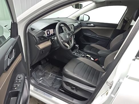 Used 2023 Volkswagen Taos SEL AWD/4WD image 29