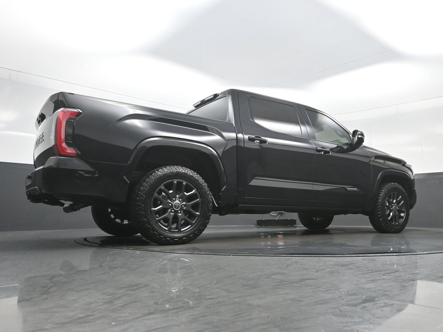 Used 2023 Toyota Tundra Platinum AWD/4WD image 34