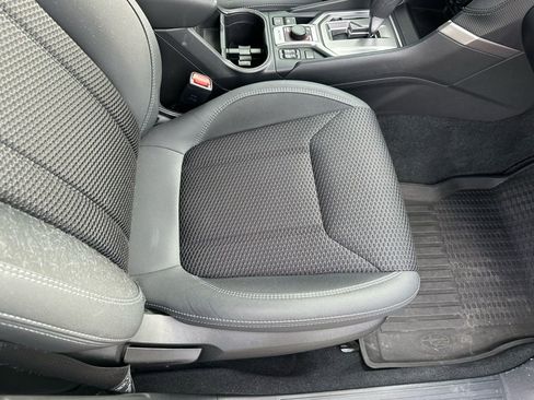 Used 2020 Subaru Forester Premium image 17
