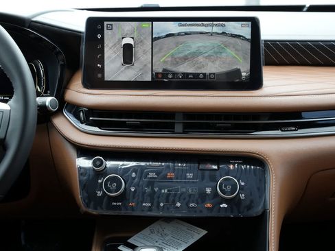 New 2026 INFINITI QX60 Autograph AWD/4WD image 13