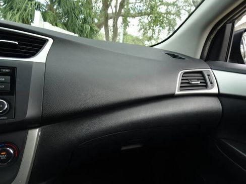 Used 2015 Nissan Sentra S image 31