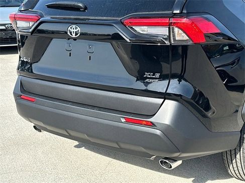 New 2025 Toyota RAV4 XLE image 5