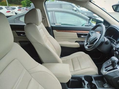 Used 2019 Honda CR-V Touring image 4