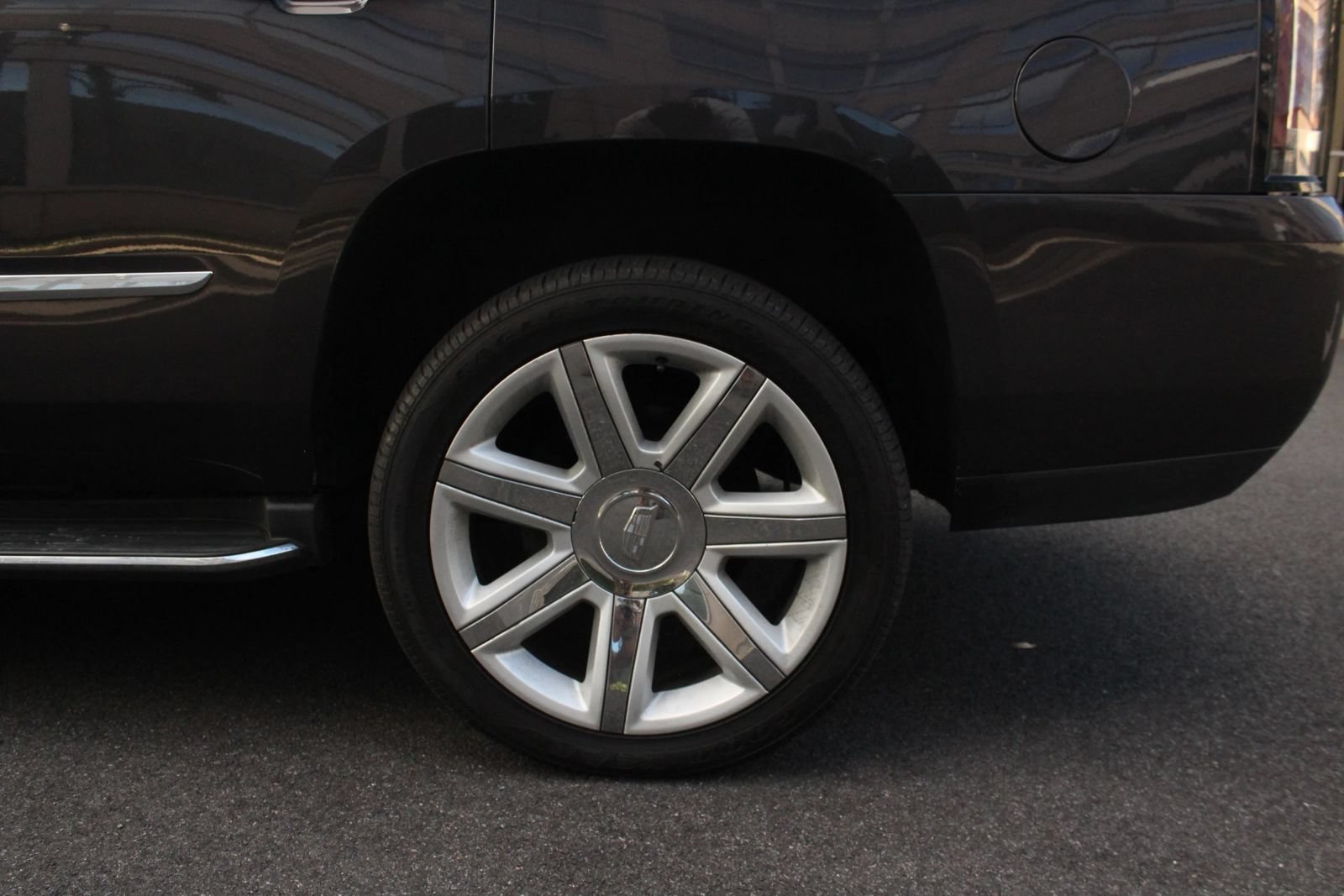 Used 2016 Cadillac Escalade Luxury AWD/4WD image 10