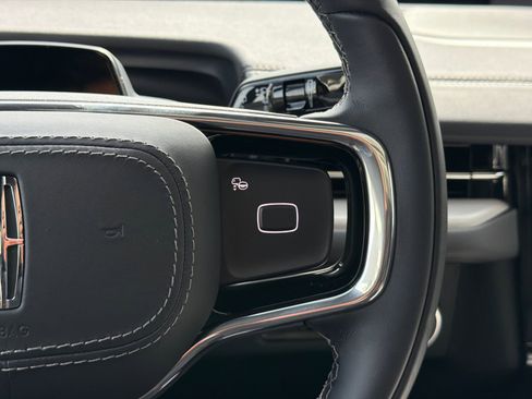 New 2026 Lincoln Navigator L Reserve AWD/4WD image 24