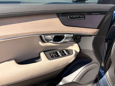 New 2026 Volvo XC90 B6 Plus w/ Protection Package Premier image 12