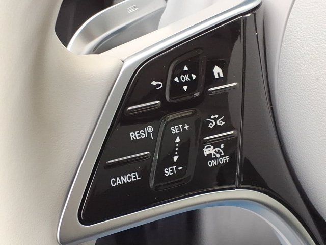 Used 2023 Mercedes-Benz EQS 580 4MATIC SUV image 9
