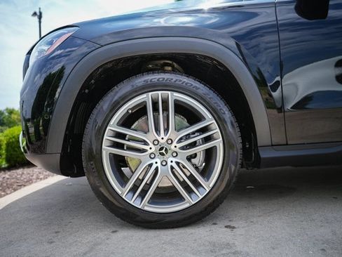 Certified 2025 Mercedes-Benz GLS 450 4MATIC image 9