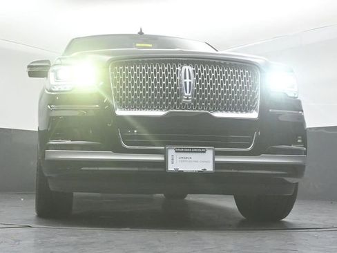 Certified 2022 Lincoln Navigator L Reserve image 34