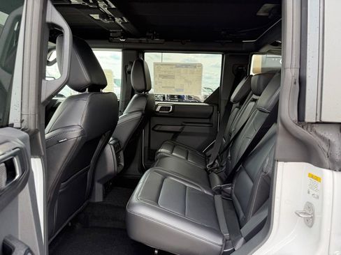 New 2026 Ford Bronco Outer Banks AWD/4WD image 9