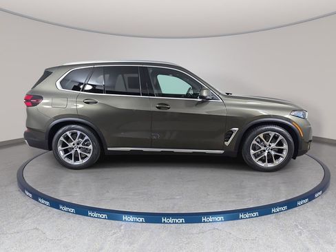 New 2026 BMW X5 xDrive50e w/ Climate Comfort Package AWD/4WD image 4