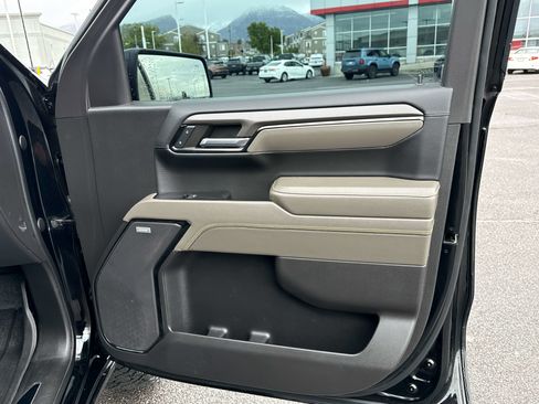 Used 2024 Chevrolet Silverado 1500 ZR2 w/ Technology Package AWD/4WD image 19