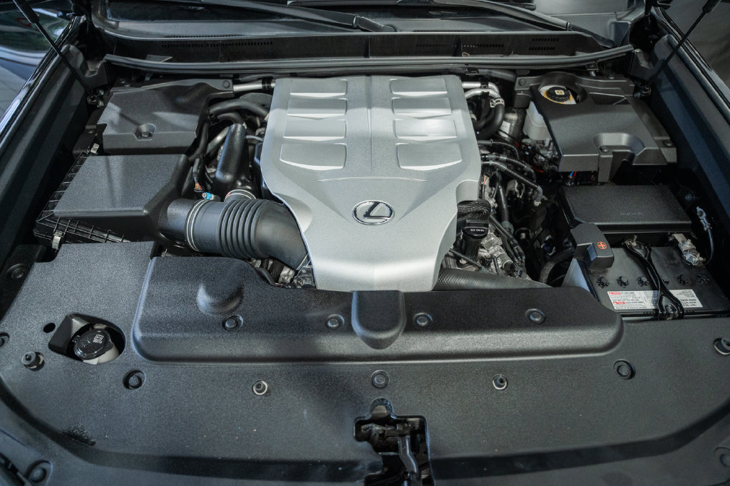 Used 2023 Lexus GX 460 Luxury w/ Sport Design Package AWD/4WD image 14