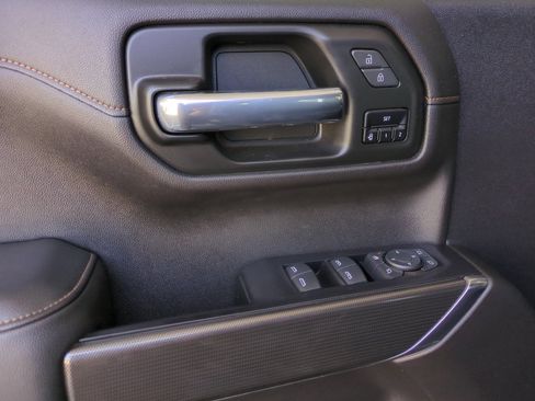 Used 2020 GMC Sierra 1500 AT4 w/ AT4 Premium Package AWD/4WD image 10