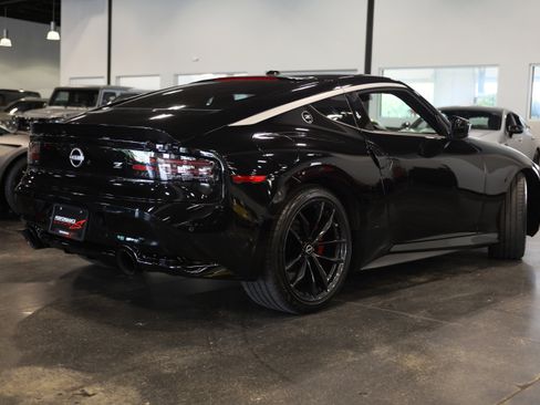 Used 2024 Nissan Z Performance w/ Floor Mat Package RWD image 6