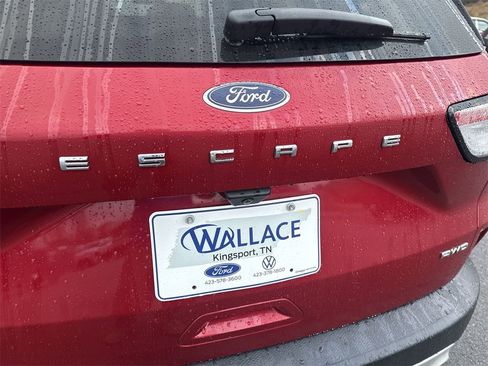 Certified 2022 Ford Escape SE w/ Cold Weather Package image 6