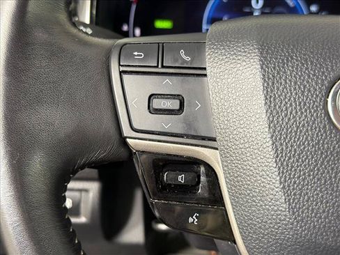 Used 2025 Toyota Camry SE FWD image 24