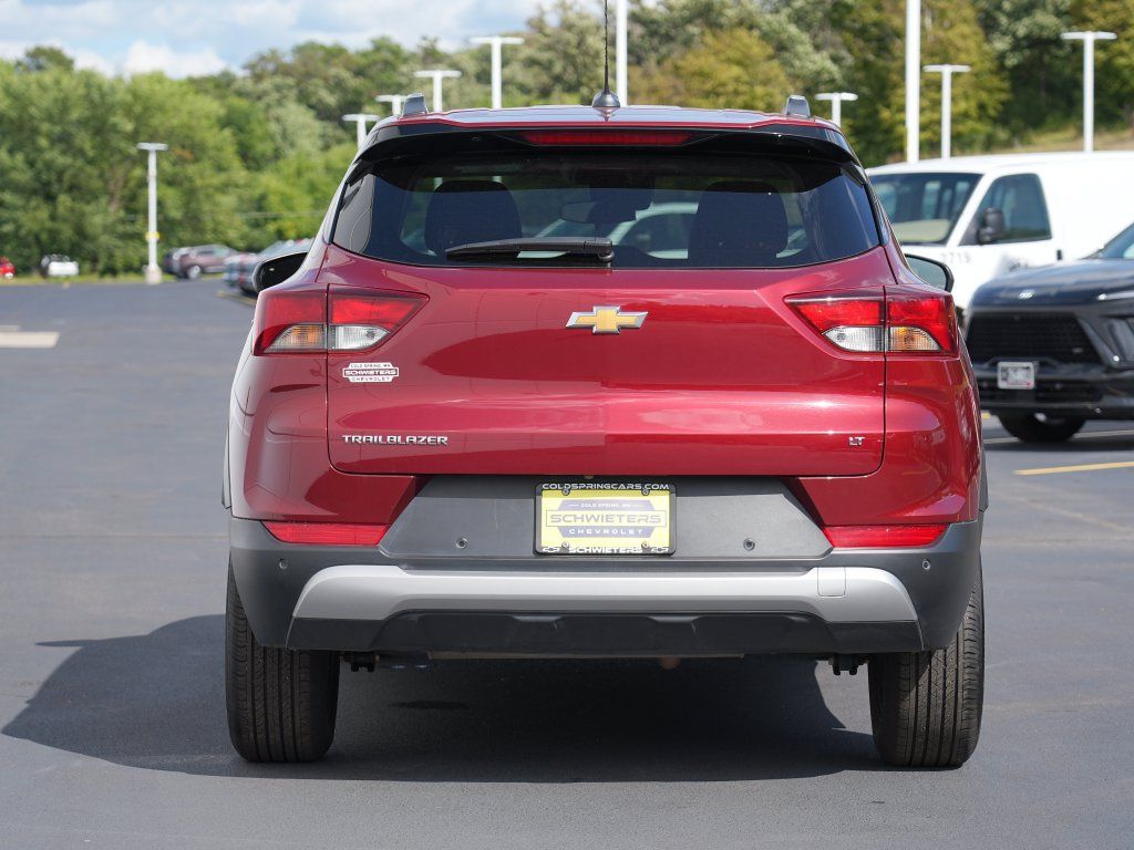 Certified 2024 Chevrolet TrailBlazer LT w/ Driver Confidence Package FWD image 4