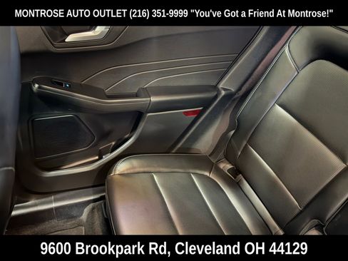 Used 2025 Ford Escape Platinum image 29