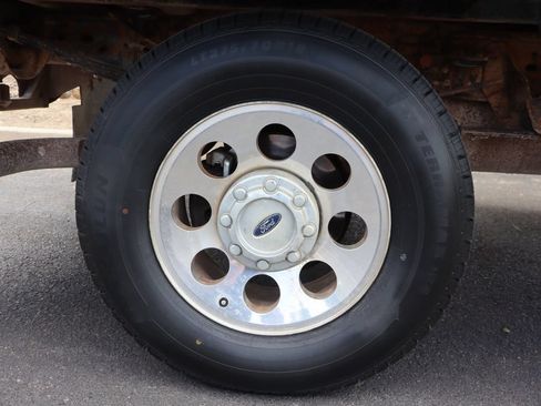 Used 2005 Ford F350 XL AWD/4WD image 40
