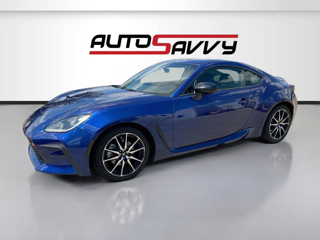 Used 2023 Toyota GR86 RWD image 3