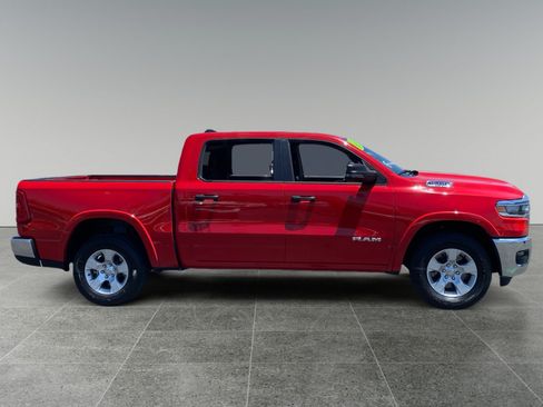 Used 2025 RAM 1500 Big Horn AWD/4WD image 6