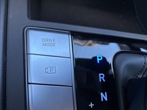 New 2025 Hyundai Elantra SE image 20