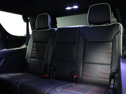 Used 2025 GMC Yukon AT4 Ultimate w/ LPO, Floor Liner Package AWD/4WD image 15