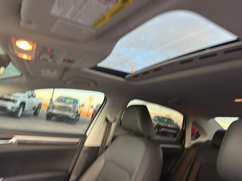 Used 2017 Volkswagen Passat 1.8T SE image 14