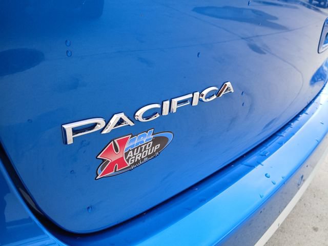 New 2027 Chrysler Pacifica Select w/ Family Tech Group FWD image 38