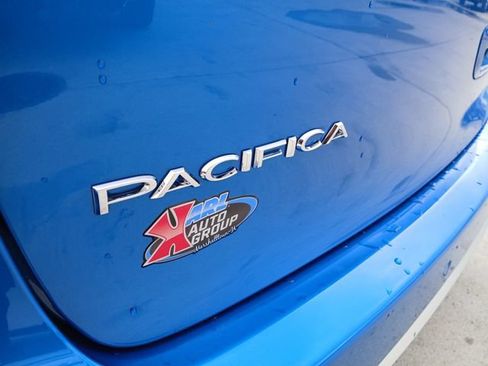 New 2027 Chrysler Pacifica Select FWD image 38