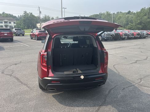 Certified 2023 GMC Acadia SLE w/ Driver Convenience Package AWD/4WD image 11