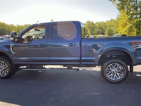 Used 2017 Ford F250 Lariat w/ FX4 Off-Road Package image 6