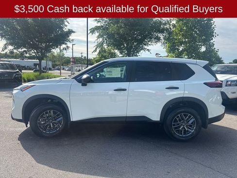 New 2026 Nissan Rogue S FWD image 4