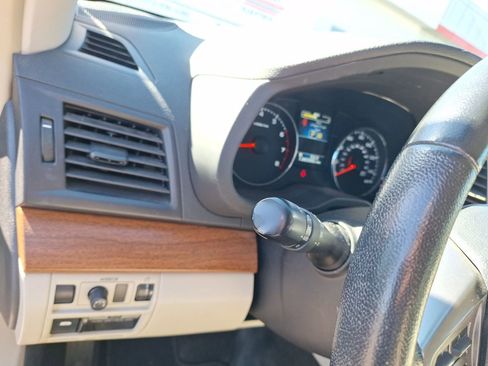 Used 2013 Subaru Outback 2.5i Limited image 19