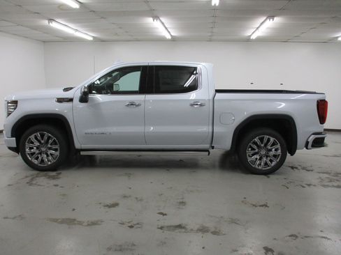 New 2026 GMC Sierra 1500 Denali w/ Denali Reserve Package image 10