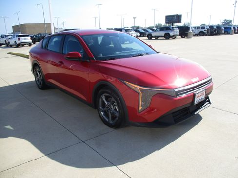 Used 2025 Kia K4 FWD image 8