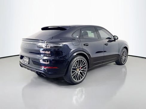 Used 2020 Porsche Cayenne Turbo image 7
