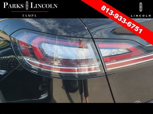 Certified 2023 Lincoln Nautilus Reserve w/ Monochromatic Package FWD image 7