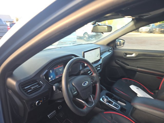 Used 2023 Ford Escape ST-Line w/ Tech Pack #1 FWD image 8
